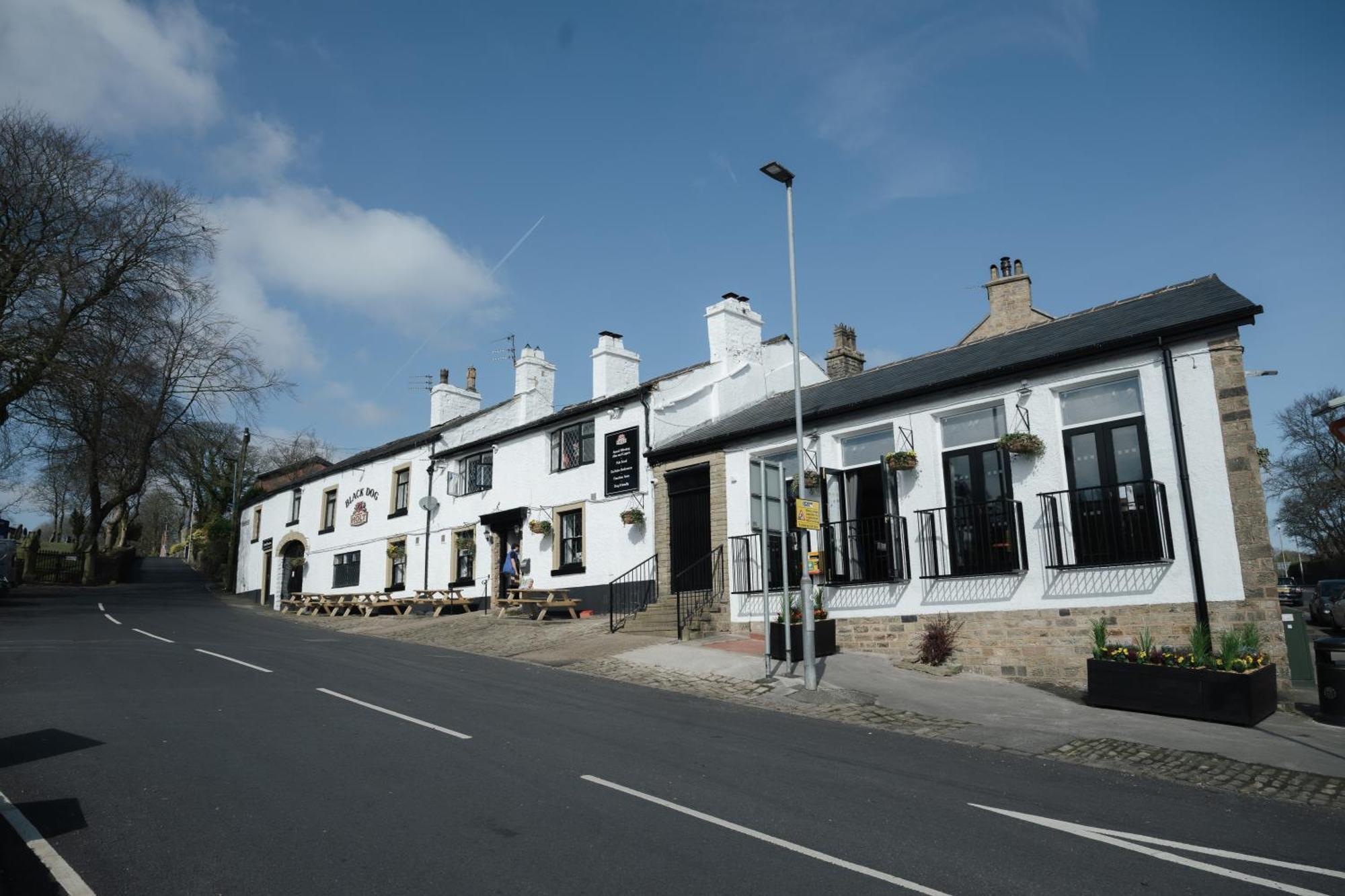 Black Dog Inn Bolton Exteriör bild