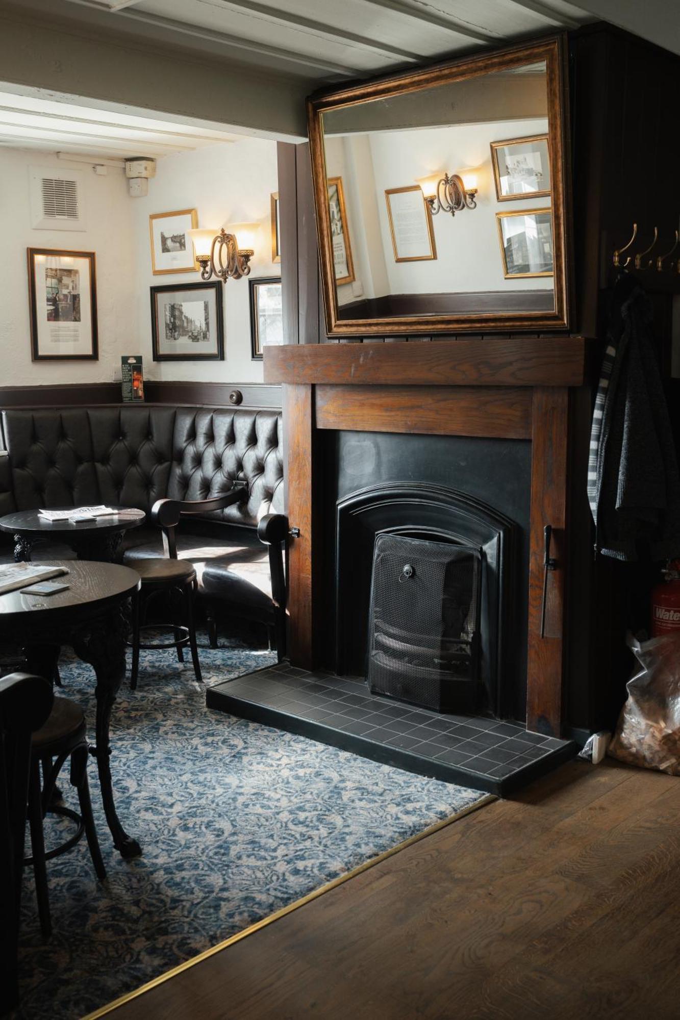 Black Dog Inn Bolton Exteriör bild