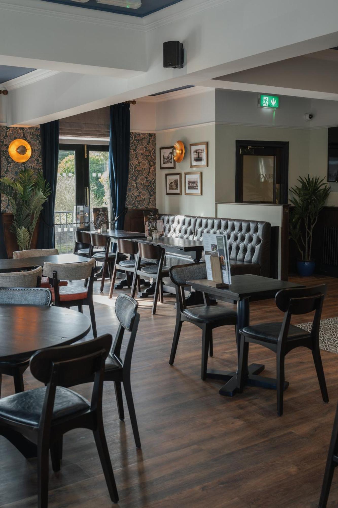 Black Dog Inn Bolton Exteriör bild