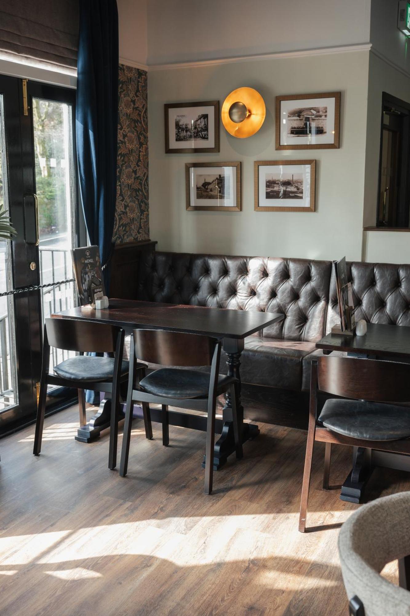 Black Dog Inn Bolton Exteriör bild